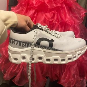 Brand new! Oncloud Running Women's White Athletic Shoes